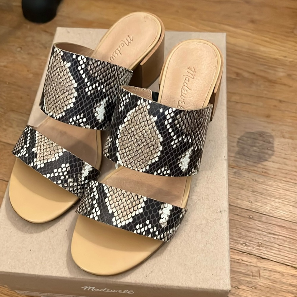 Madewell The kiera mule sandal in embossed leather size 7